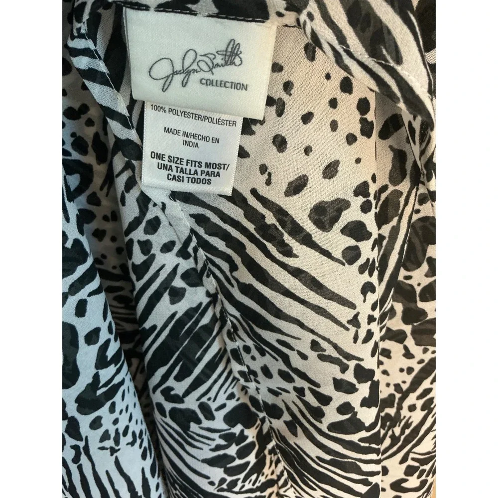 Jaclyn Smith Collection Wrap Scarf Womens OS Black White Excellent Animal Print
